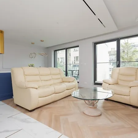 Moderna Central Luxury Apartment With Parking In Gdynia By Noclegi Renters Exterior photo