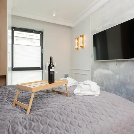 Moderna Central Luxury Apartment With Parking In Gdynia By Noclegi Renters Exterior photo