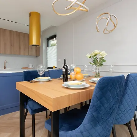 Moderna Central Luxury Apartment With Parking In Gdynia By Noclegi Renters Exterior photo