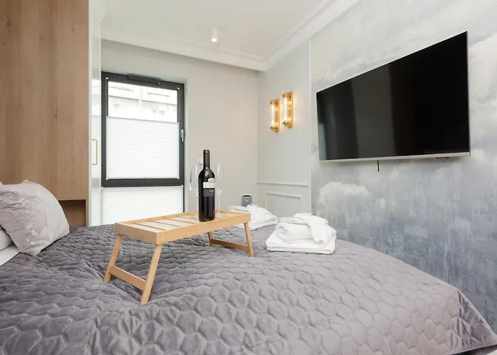 Moderna Central Luxury Apartment With Parking In Gdynia By Noclegi Renters