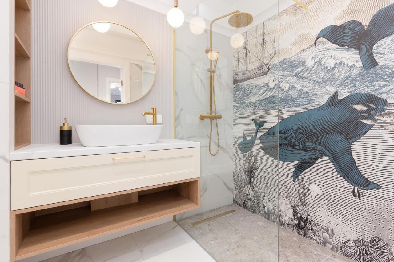 Moderna Luxury With Parking In By Renters Gdynia